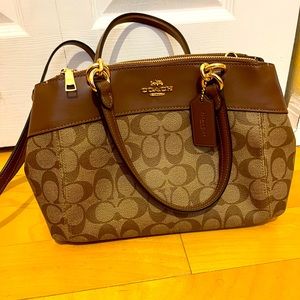 COACH CROSS BODY BAG